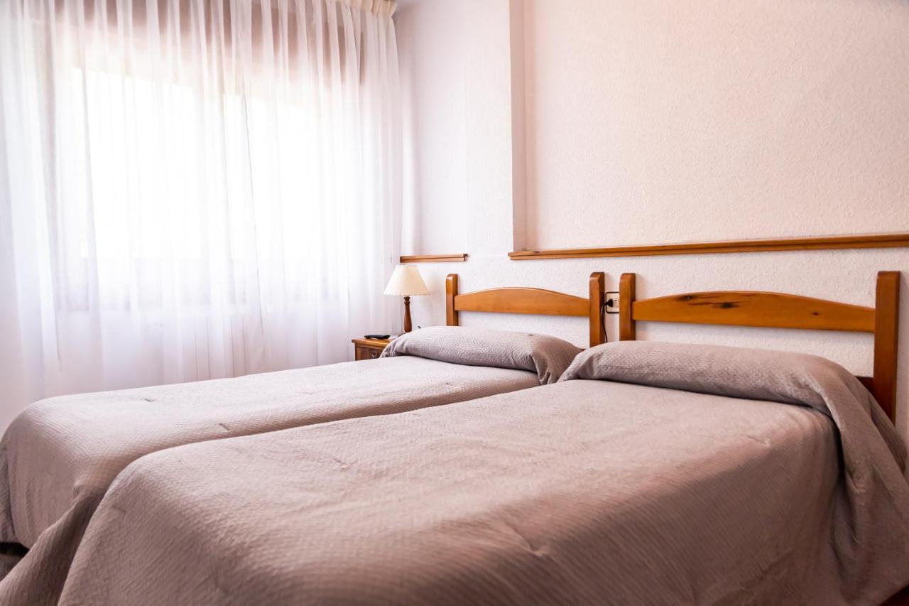 Hostal Restaurante Ventasierra Valdoré 外观 照片