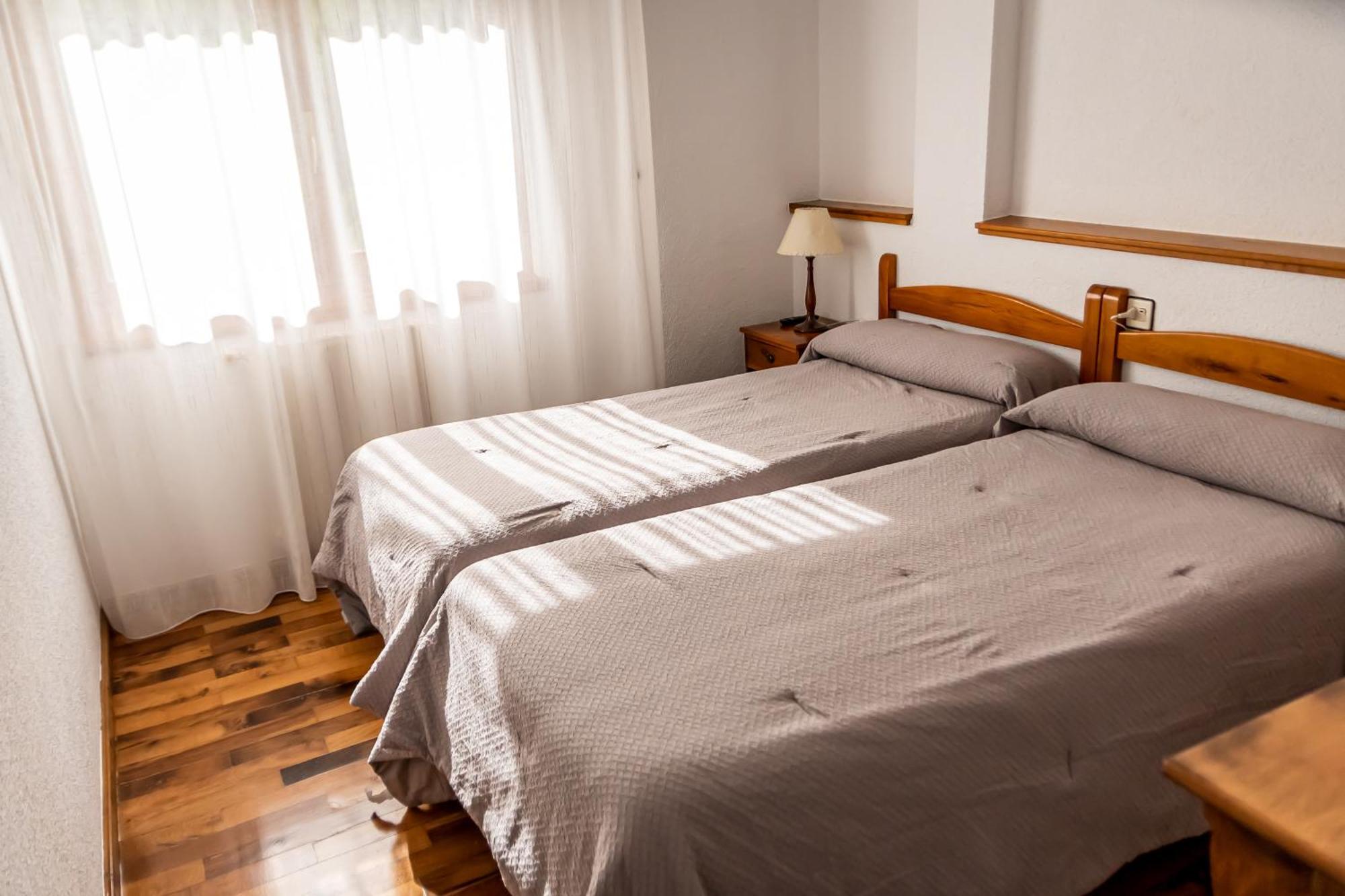 Hostal Restaurante Ventasierra Valdoré 外观 照片