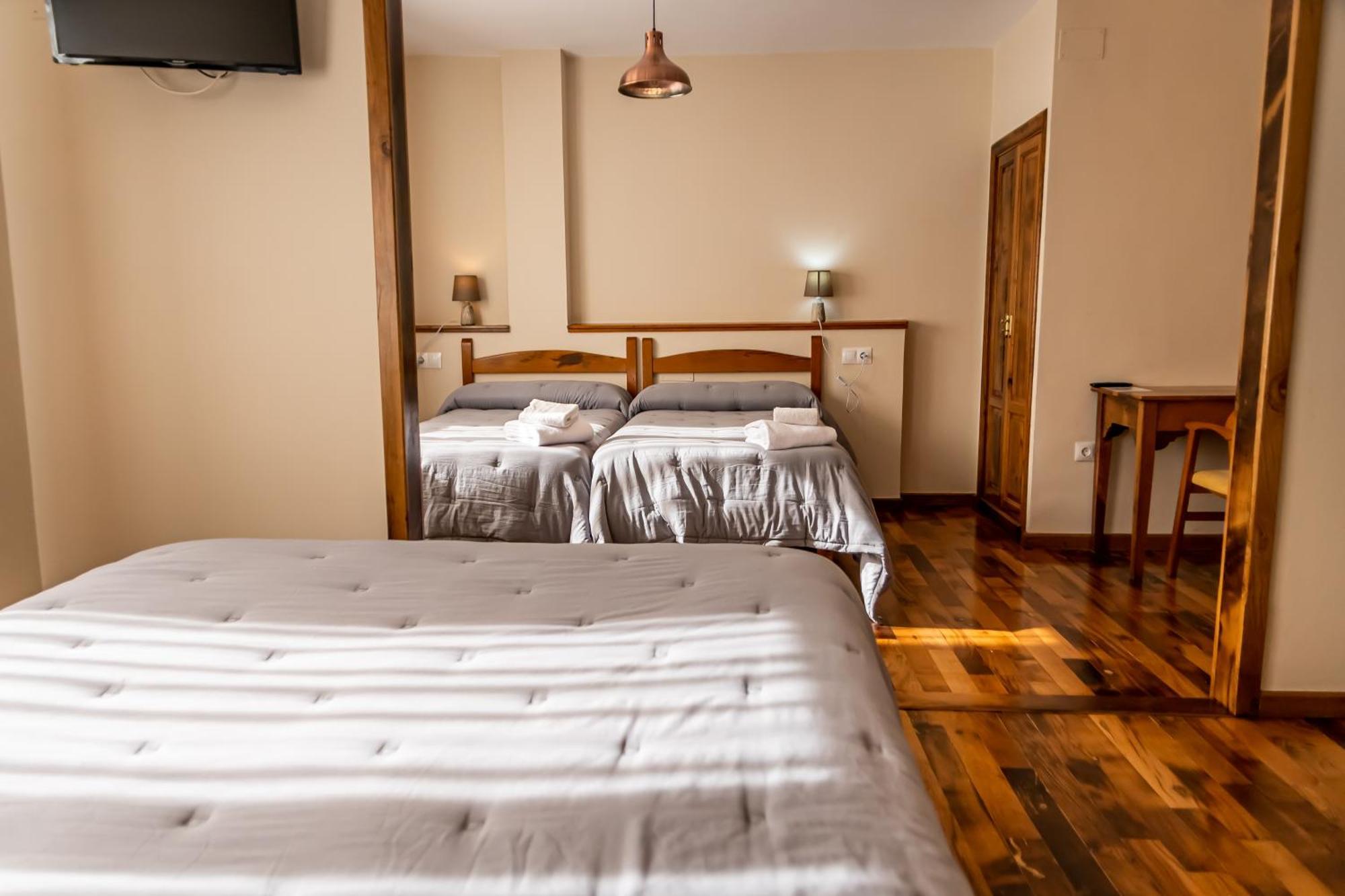 Hostal Restaurante Ventasierra Valdoré 外观 照片